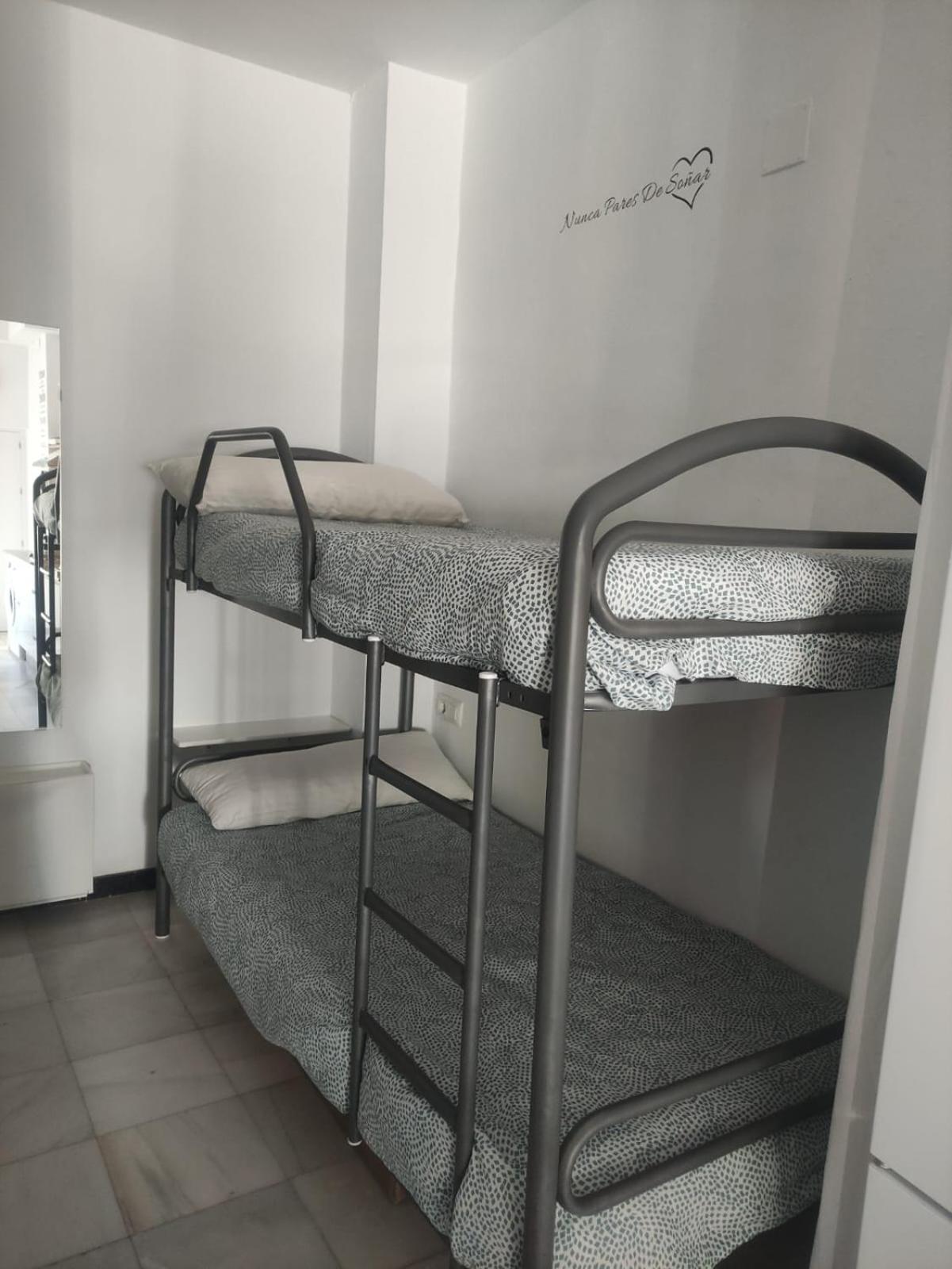 Apartamento En Planta Baja Con Vistar Al Mar كونيل ذي لا فرونتيرا المظهر الخارجي الصورة