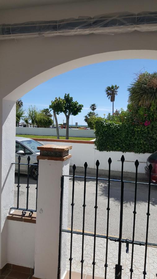 Apartamento En Planta Baja Con Vistar Al Mar كونيل ذي لا فرونتيرا المظهر الخارجي الصورة